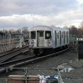 R-42 @ leaving Atlantic Av (L). Photo by Brian Weinberg, 11/27/2002. (94k)